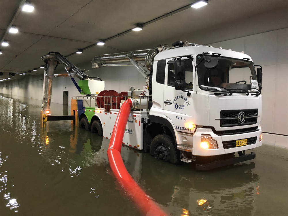 1500高空供排水搶險車